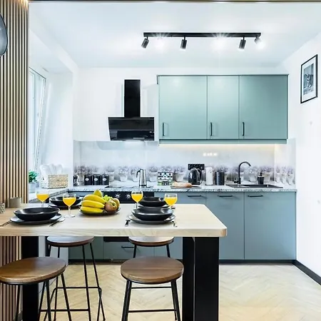 דירה Pilsudskiego 84a - 300 Metrow Od Dworca Pkp *